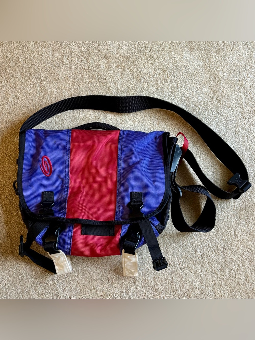 Timbuk2 Colorblock Messenger Bag (Buckles Pockets Red Purple black Reflective)